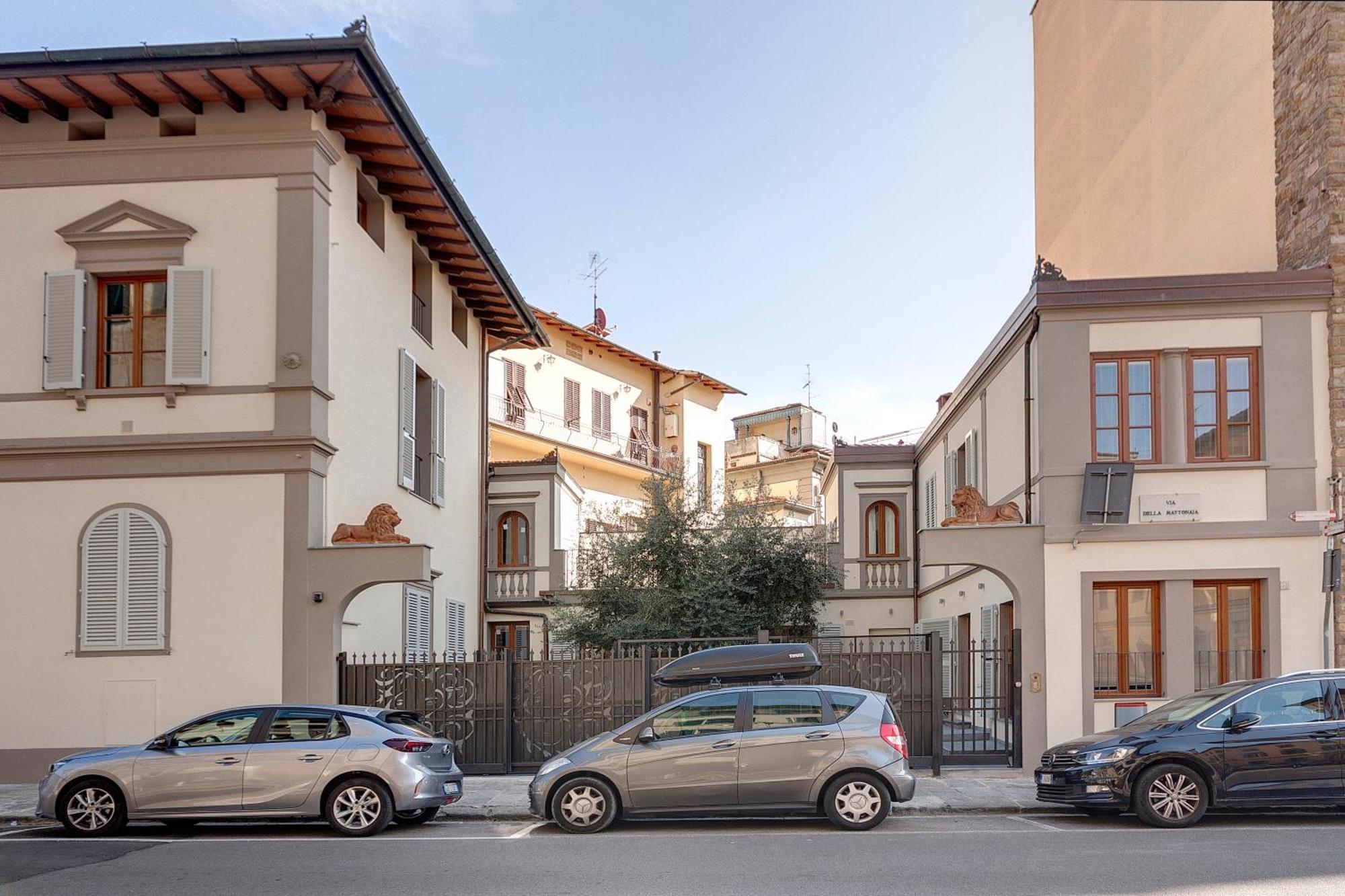 Bonnie - Clyde - Marvin Apartments By Mamo Florence Exterior photo